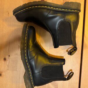 Dr. Martens 2976 Chelsea Boot (Men size 8, Women size 10)